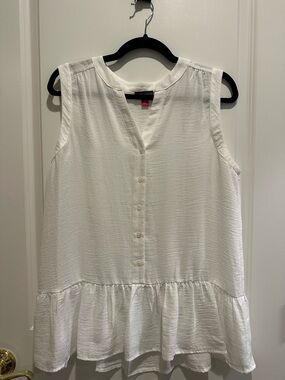 Vince Camuto White Sleeveless Peplum Button-Front Top